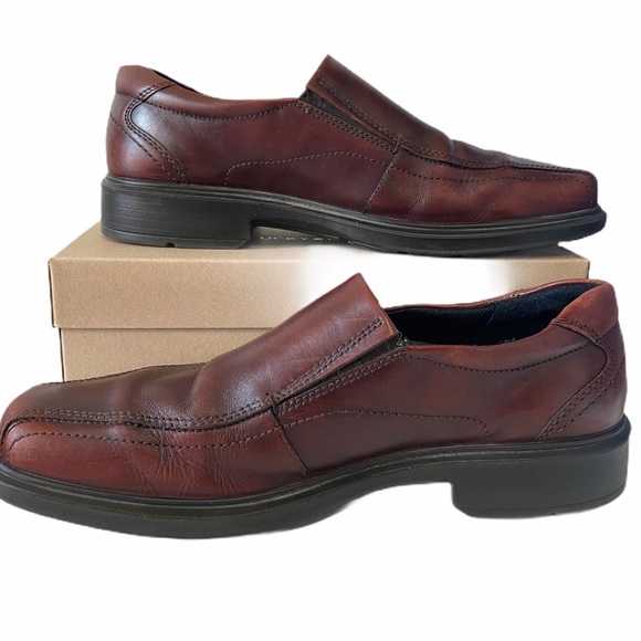 Ecco Shoes | Ecco Mens Brown Leather Slip on Loafer Style Dress Shoes Size 10 | Color: Black/Brown | Size: 10 | Laparismadrid's Closet